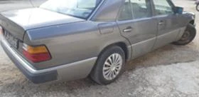 Mercedes-Benz E 260 бензин , ръчни скорости , снимка 9