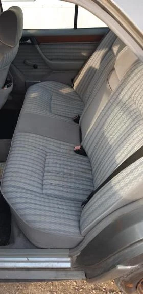 Mercedes-Benz E 260 бензин , ръчни скорости , снимка 3