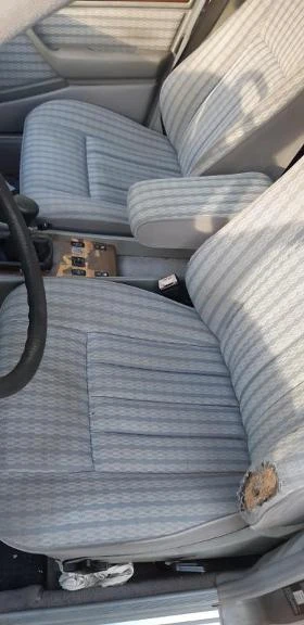 Mercedes-Benz E 260 бензин , ръчни скорости , снимка 13