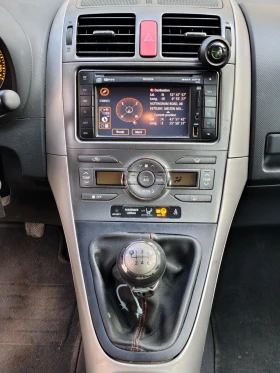 Toyota Auris 1.4 D4D 6 скорости , снимка 5