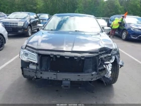 Chrysler 300c 5.7 HEMI * 2017 * ОБДУХВАНЕ * ЗАДНО * CARFAX * , снимка 2