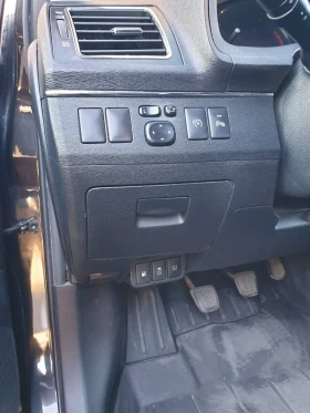 Toyota Avensis Т27, снимка 13