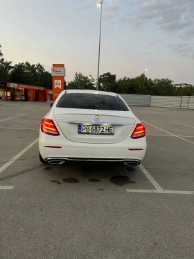 Обява за продажба на Mercedes-Benz E 300 4matic/ серв. История/ carplay/ led/ Burmester ~46 000 лв. - изображение 4