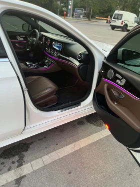 Обява за продажба на Mercedes-Benz E 300 4matic/ серв. История/ carplay/ led/ Burmester ~46 000 лв. - изображение 11
