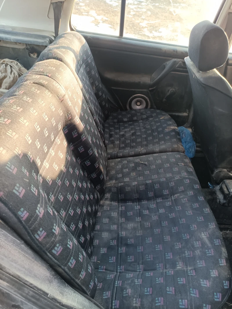 VW Golf 1.8 SYNCRO , снимка 5 - Автомобили и джипове - 48758154