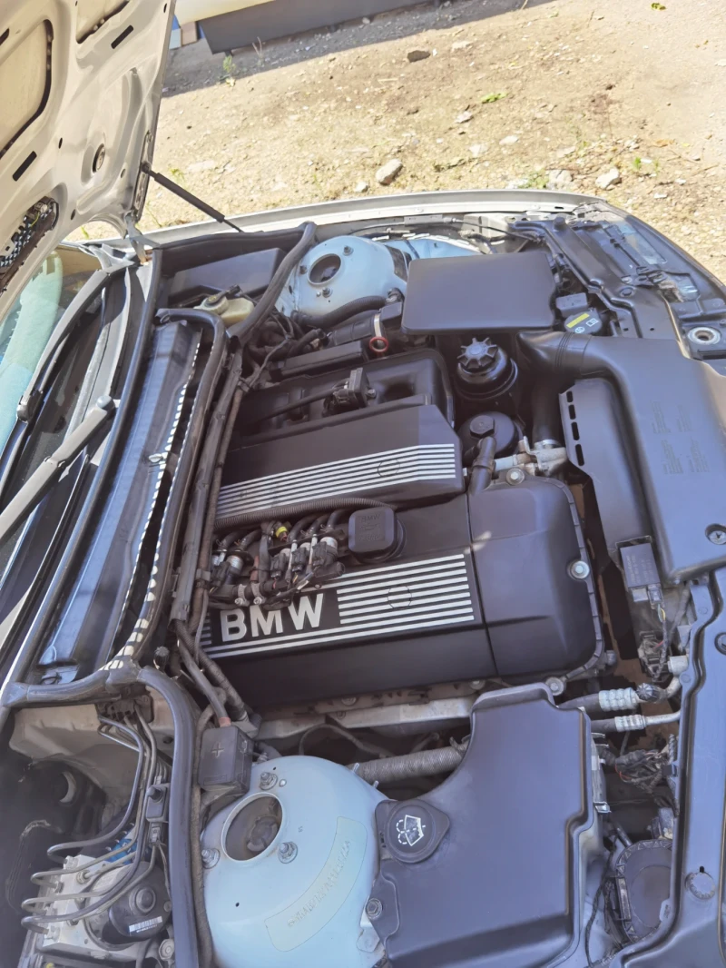 BMW 320, снимка 6 - Автомобили и джипове - 52068996