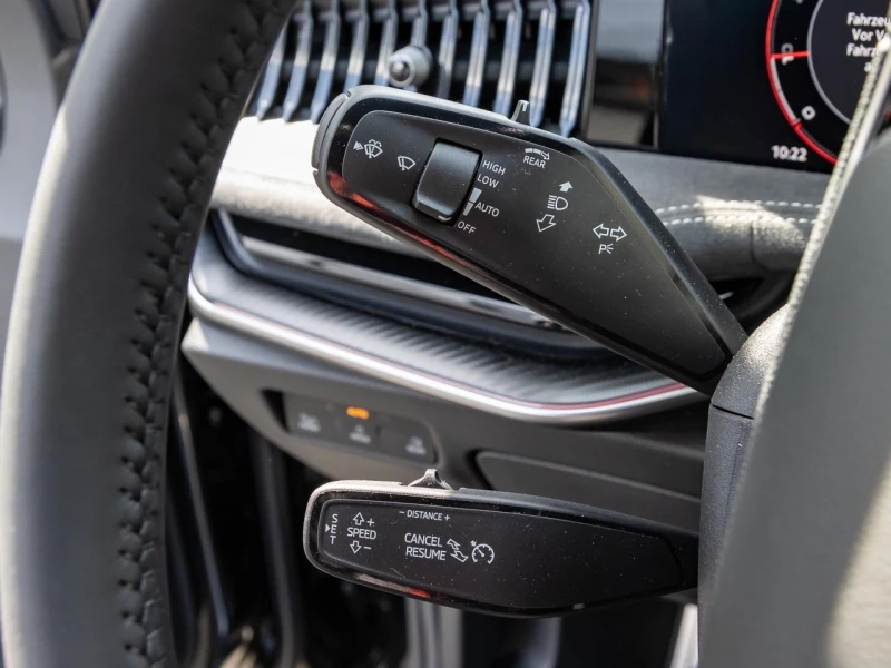 Skoda Superb 2.0 TDI SPORTLINE MATRIX CAMERA ACC SIDE-ASSIST, снимка 8 - Автомобили и джипове - 51508761