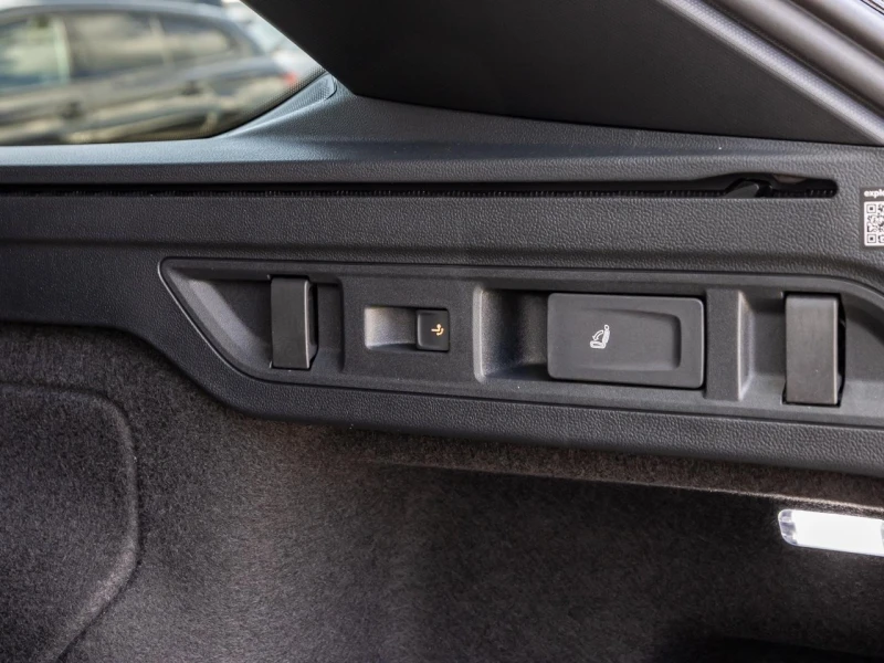 Skoda Superb 2.0 TDI SPORTLINE MATRIX CAMERA ACC SIDE-ASSIST, снимка 17 - Автомобили и джипове - 51508761