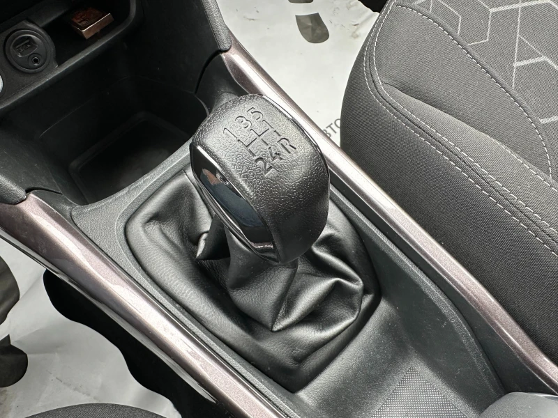 Peugeot 2008 1.4d 68 к.с./ГАРАНЦИЯ 6 МЕСЕЦА  , снимка 11 - Автомобили и джипове - 51908631