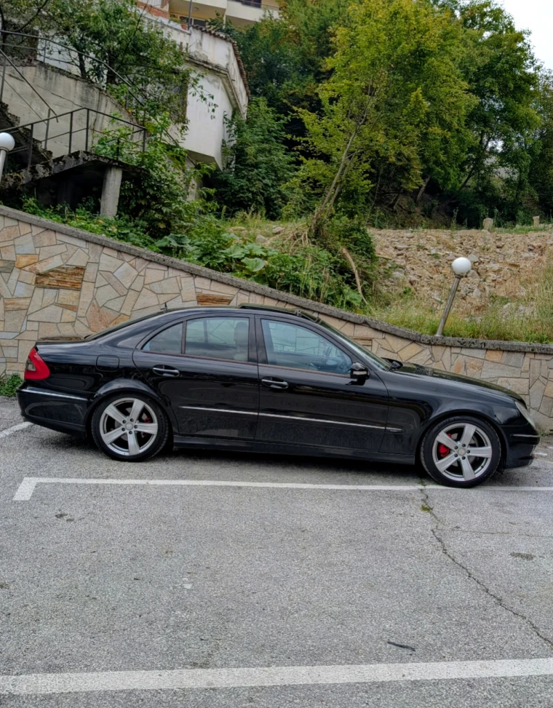 Mercedes-Benz E 320, снимка 6 - Автомобили и джипове - 52470906
