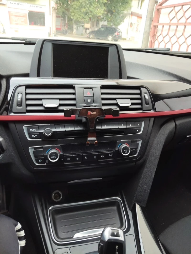 BMW 320, снимка 4 - Автомобили и джипове - 52487682