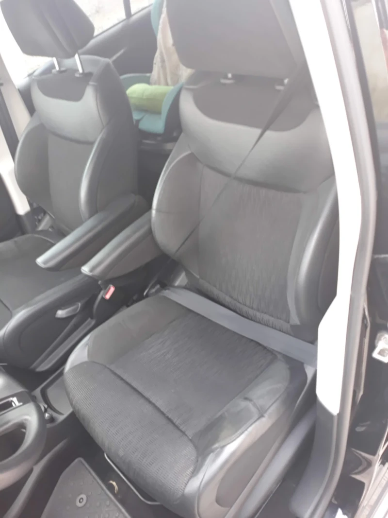 Citroen Grand C4 Picasso, снимка 9 - Автомобили и джипове - 52652965