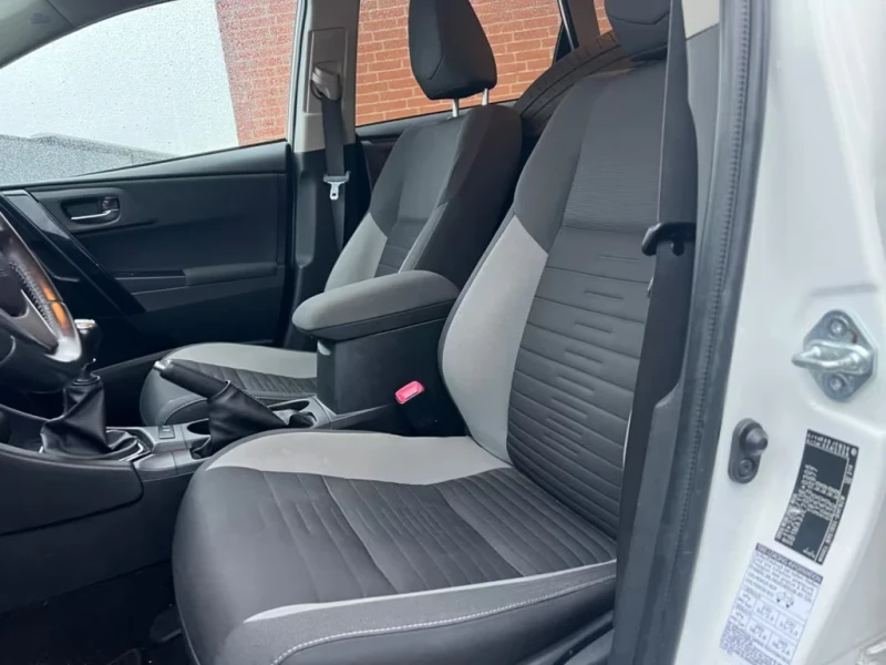 Toyota Auris 1.2 Comfort 116кс, снимка 12 - Автомобили и джипове - 52668425