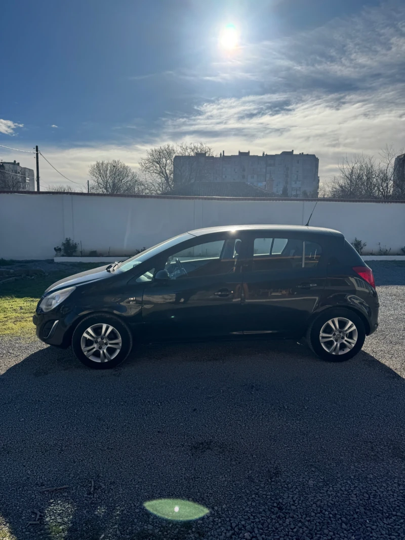 Opel Corsa 1.3, снимка 4 - Автомобили и джипове - 52965435