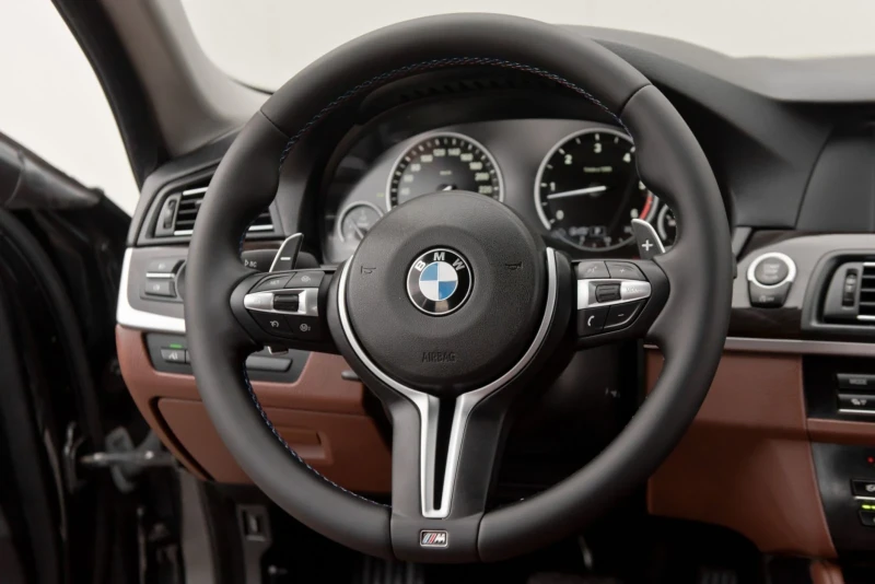 BMW 530 M-performance , снимка 12 - Автомобили и джипове - 53527361