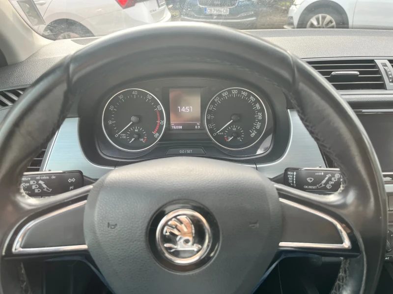 Skoda Fabia 1.0 MPI LPG, снимка 7 - Автомобили и джипове - 53536661