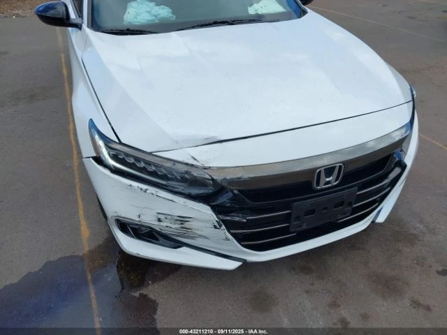 Honda Accord * Подгрев* Smart Key* Камера* Hil assist* , снимка 6 - Автомобили и джипове - 53026108