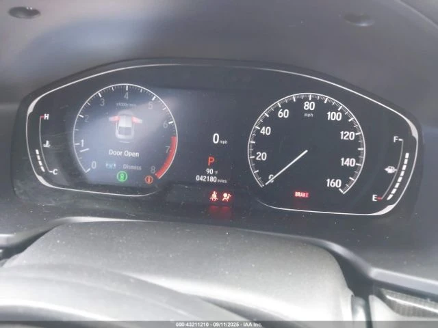 Honda Accord * Подгрев* Smart Key* Камера* Hil assist* , снимка 12 - Автомобили и джипове - 53026108