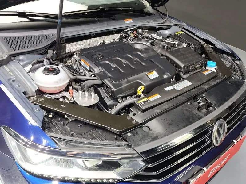 VW Passat 2.0 TDI, снимка 6 - Автомобили и джипове - 54299754