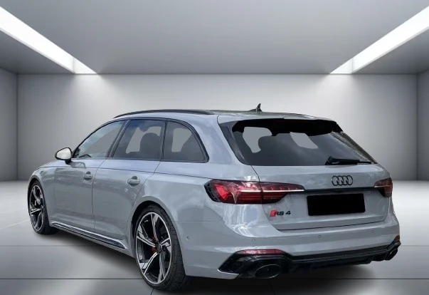 Audi Rs4 Avant Quattro = Black Optic Plus = Гаранция, снимка 4 - Автомобили и джипове - 54970135