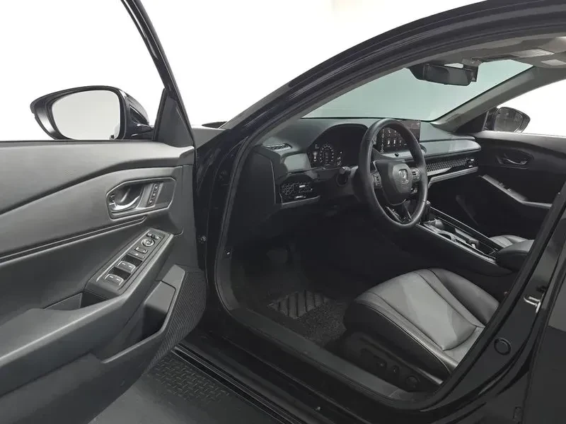 Honda Accord * 11Th * Generation * 1.5 Turbo, снимка 5 - Автомобили и джипове - 55059240