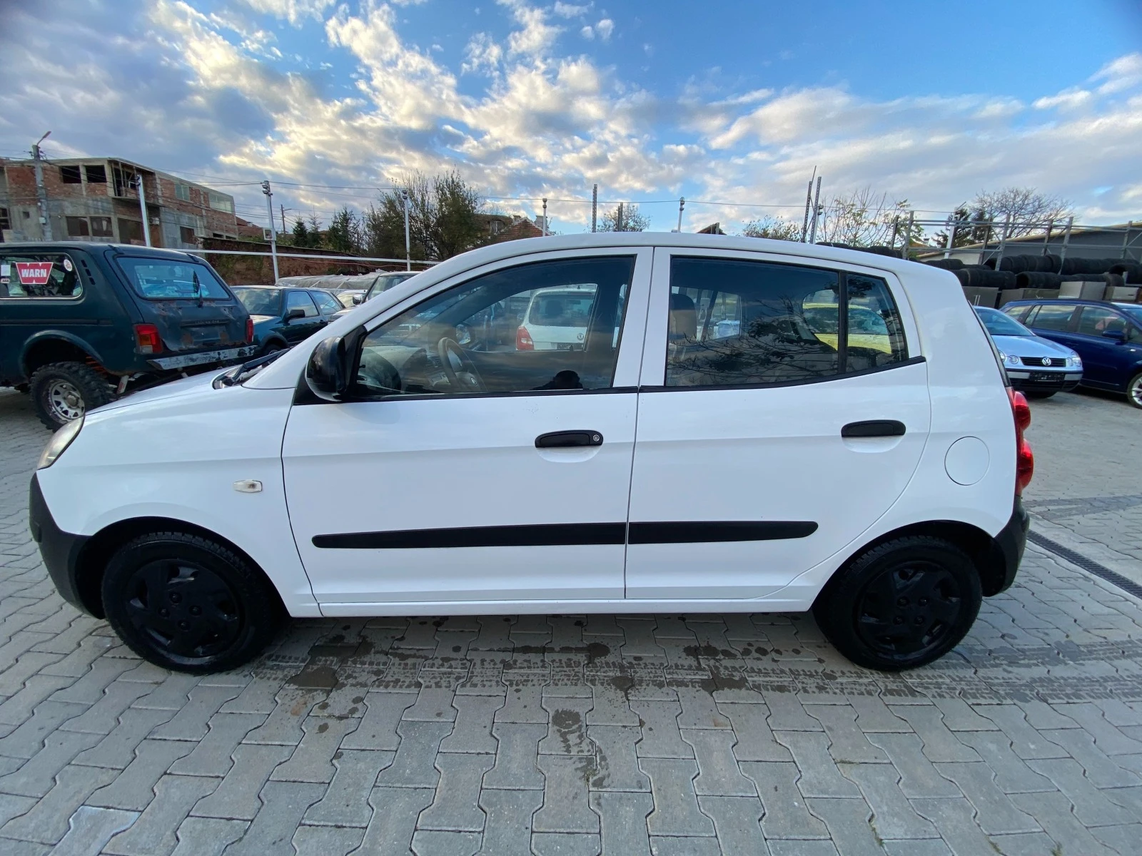 Kia Picanto 1.0 63к.с климатик - изображение 2