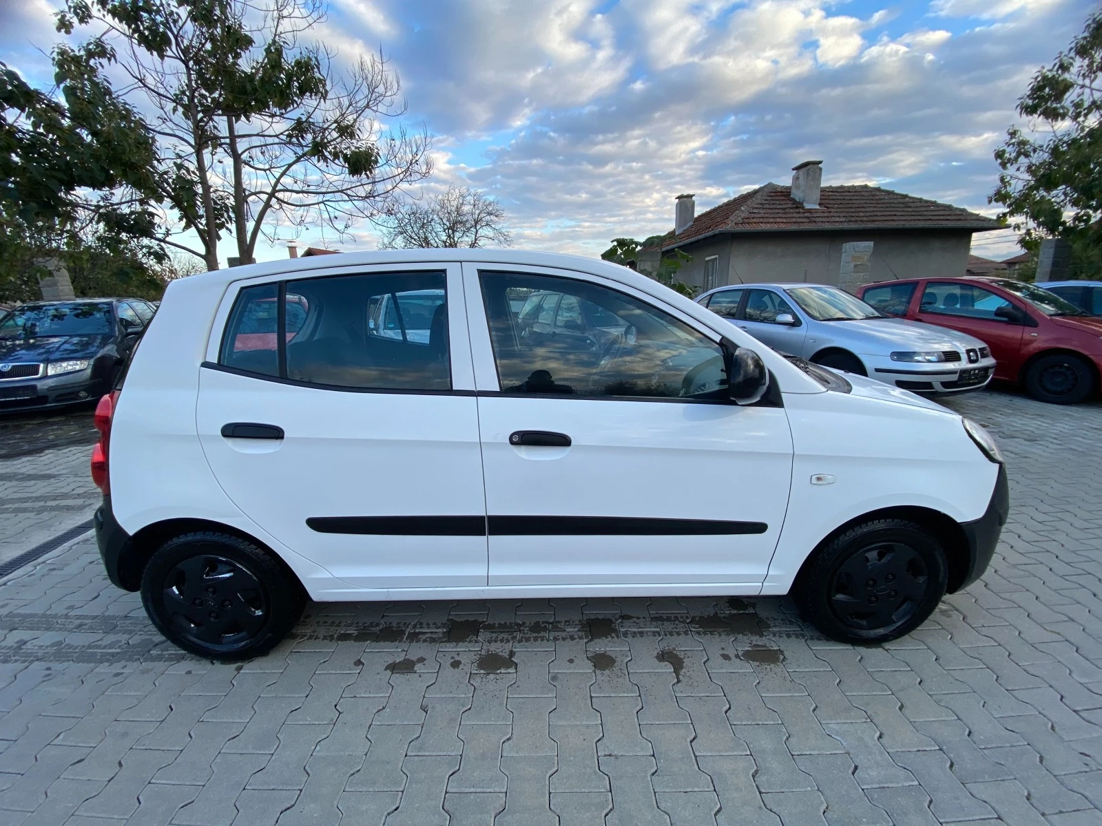 Kia Picanto 1.0 63к.с климатик - изображение 5