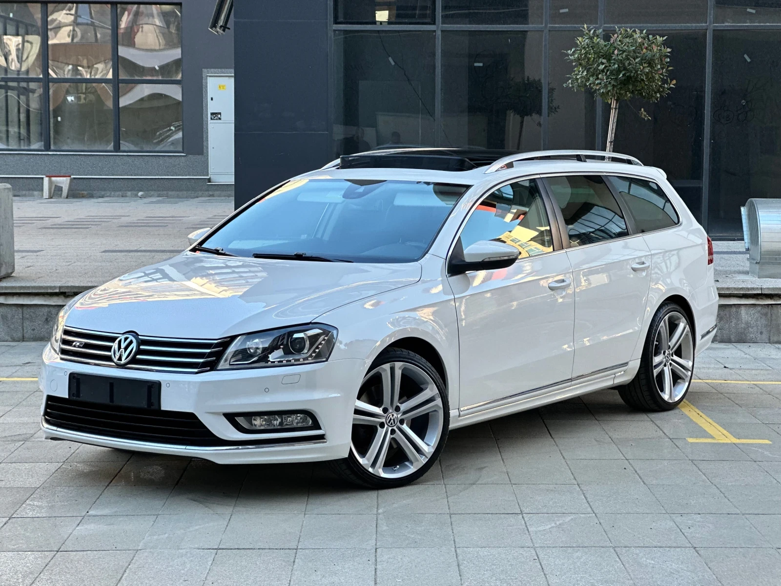 VW Passat R-Line 4x4 - [1] 