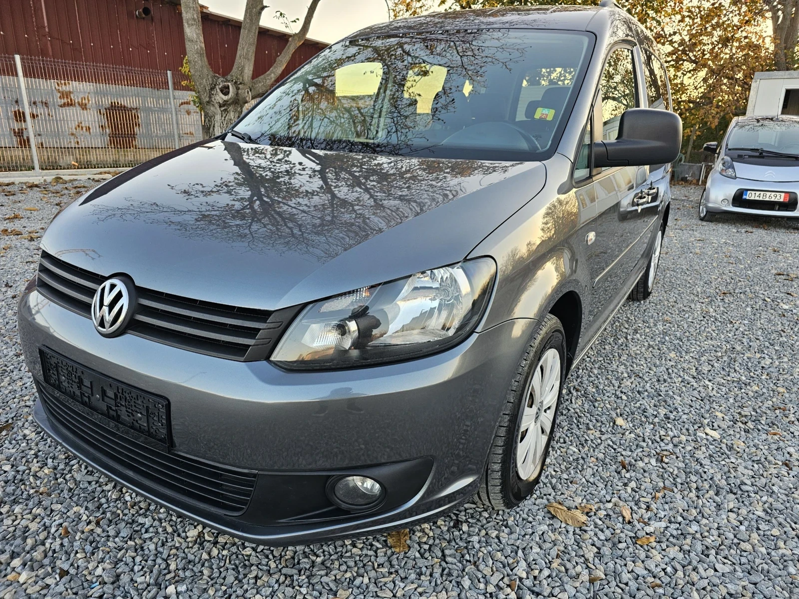 VW Caddy 1.6tdi 102p.s 4+ 1места - [1] 