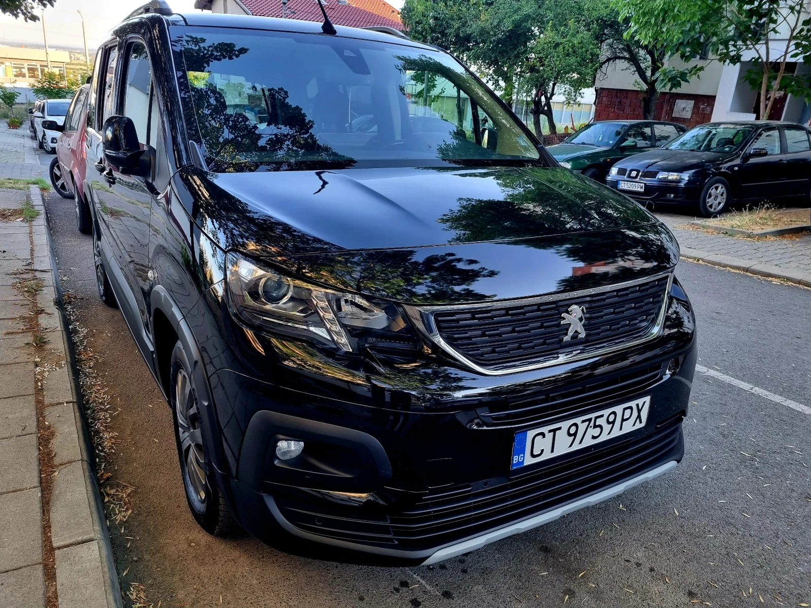 Peugeot Rifter 1.5 HDI ALLURE - изображение 6