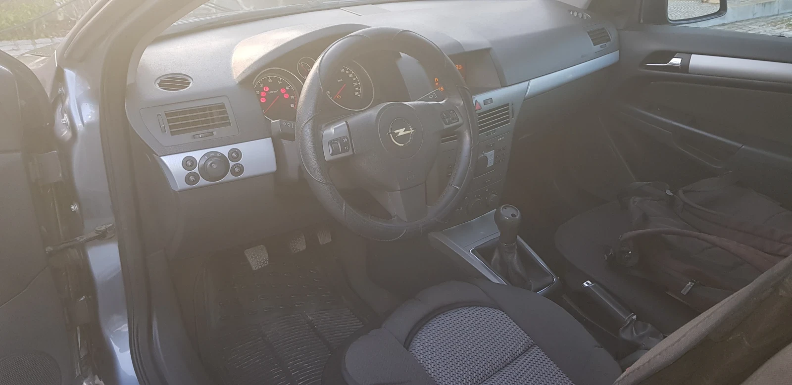Opel Astra 1.4 - изображение 3
