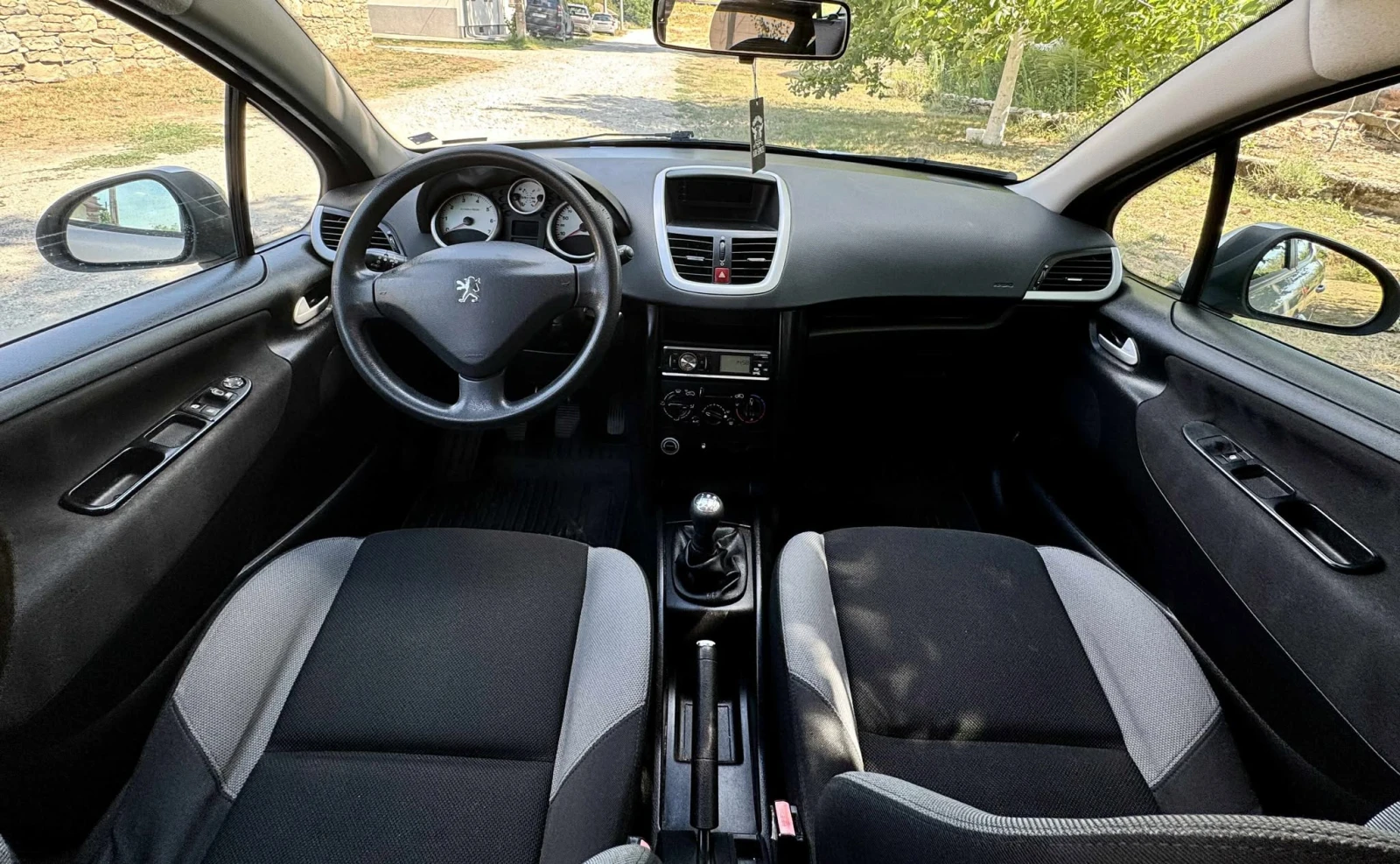 Peugeot 207 SW 1.4 бензин+ газ - изображение 8