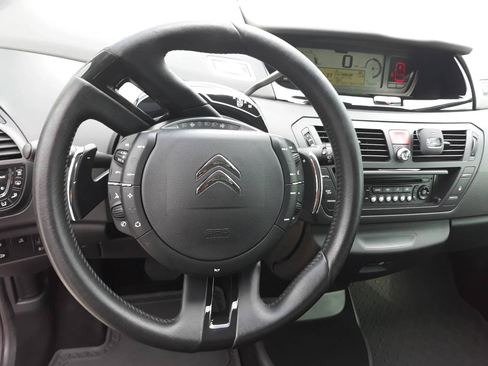 Citroen Grand C4 Picasso  - изображение 8