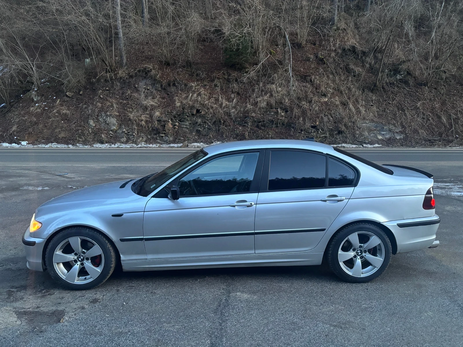 BMW 320  - изображение 6