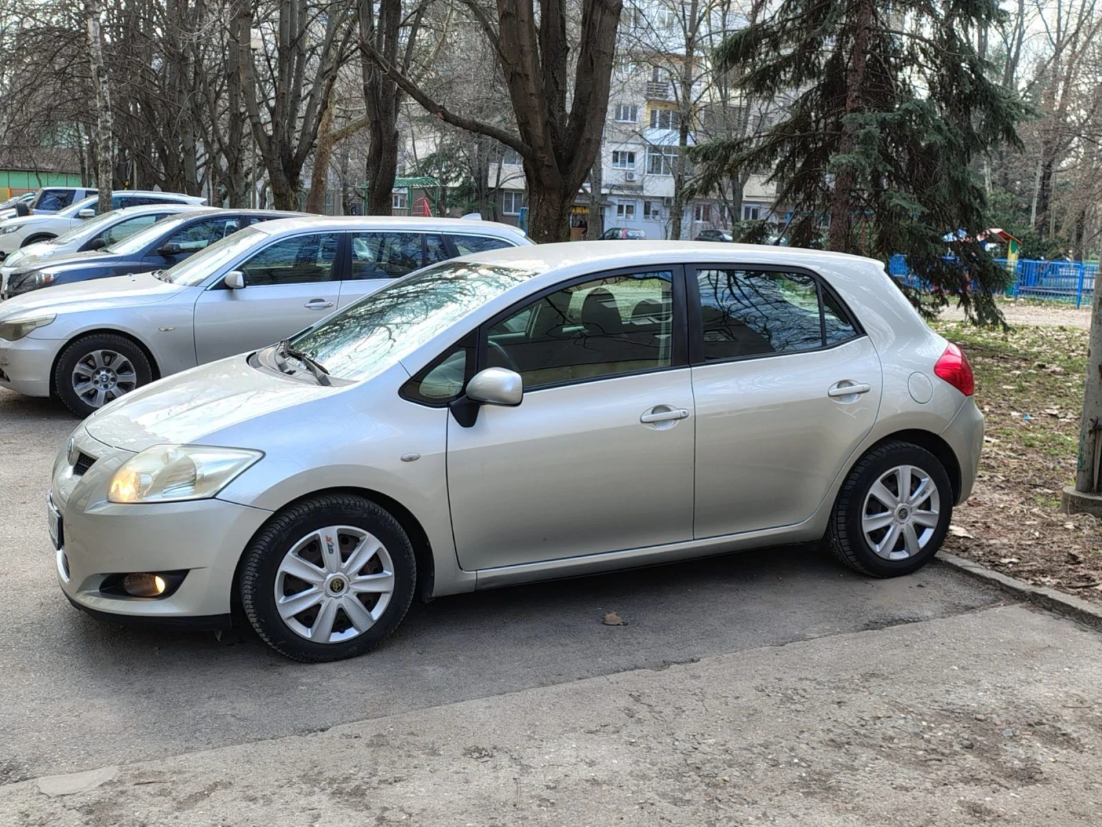 Toyota Auris 1.4 D4D 6 скорости  | Auto.bg — изображение 1