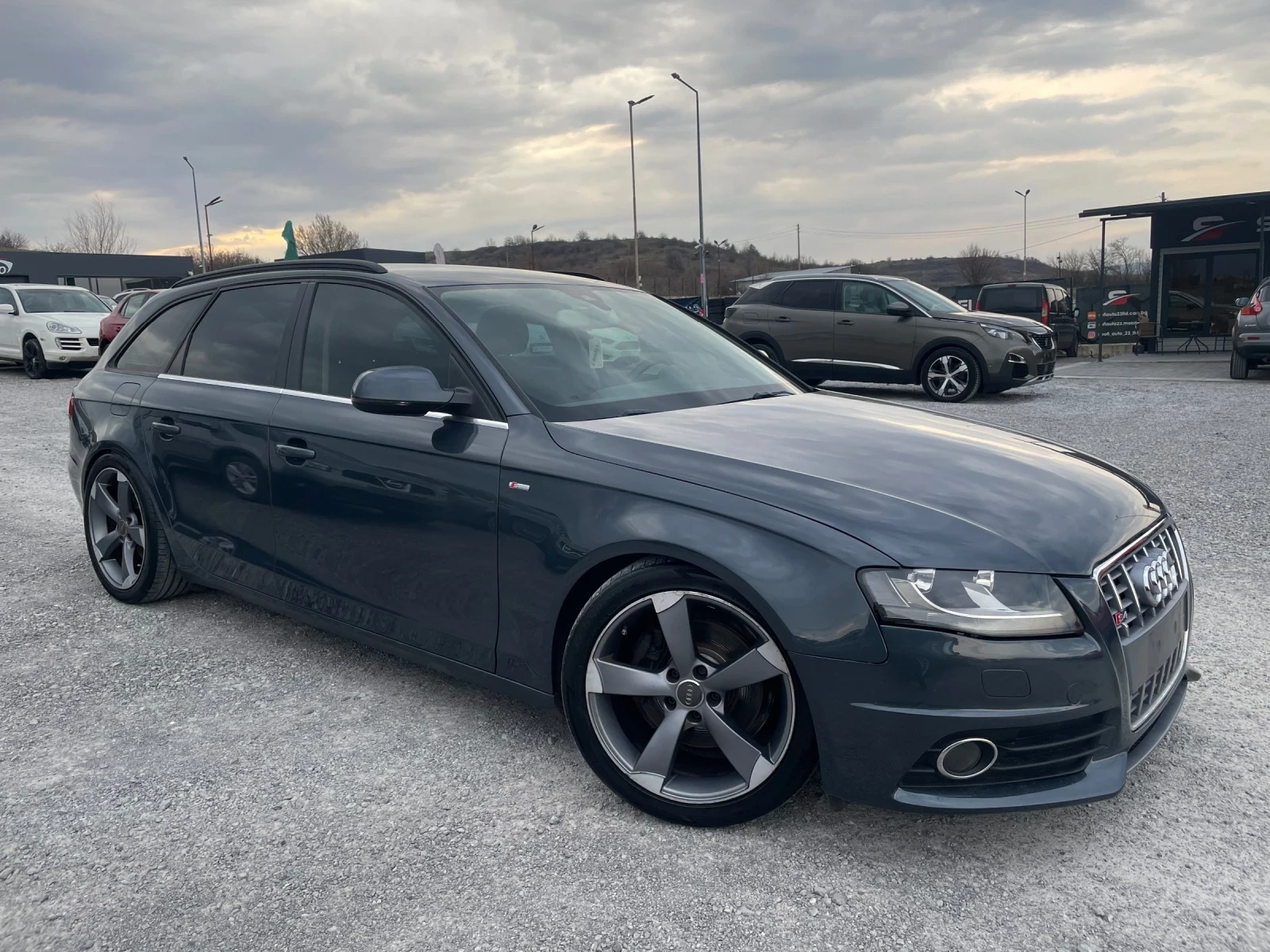 Audi A4 2.0TDI NAVI BLIND SPOT LANE ASSIST 143КС, снимка 3 - Автомобили и джипове - 53879247