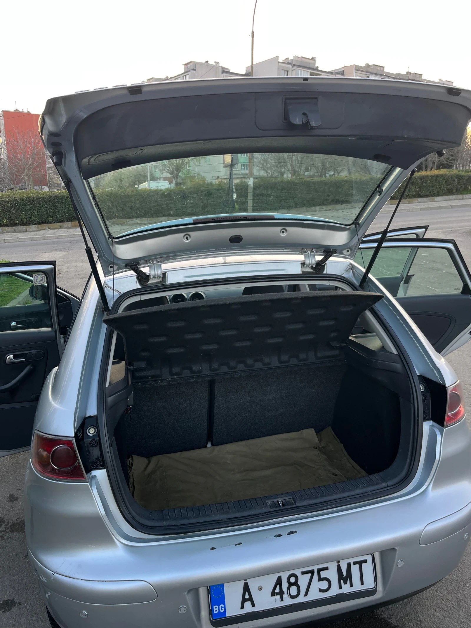 Seat Ibiza 1.4 TDI, снимка 7 - Автомобили и джипове - 54100848