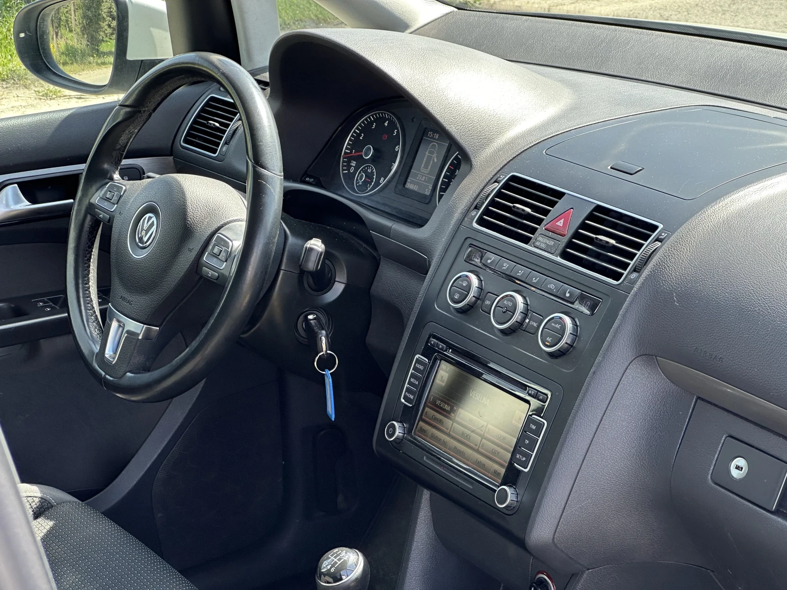 VW Touran TGI 150hp , снимка 4 - Автомобили и джипове - 54260151