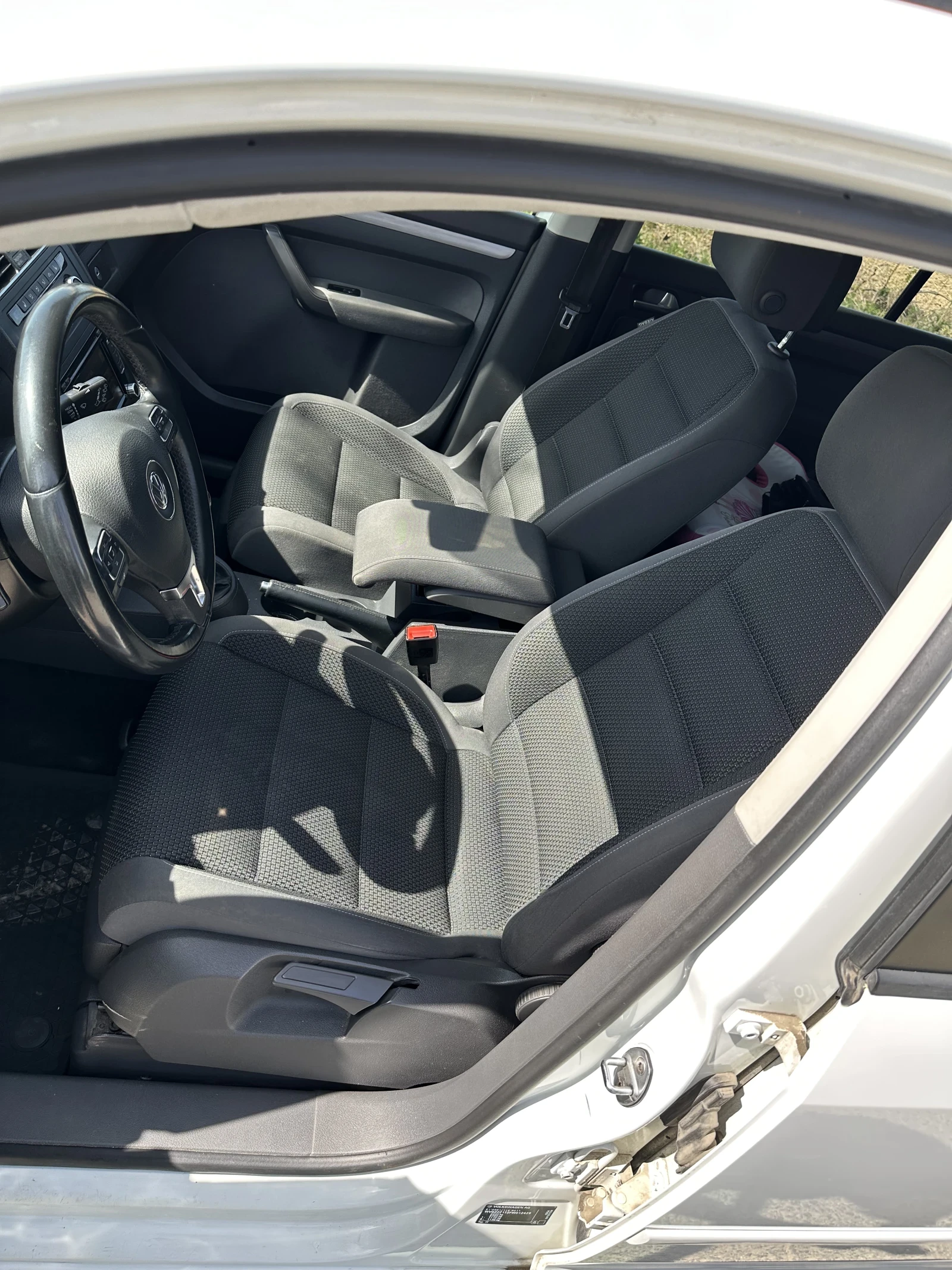 VW Touran TGI 150hp , снимка 7 - Автомобили и джипове - 54260151