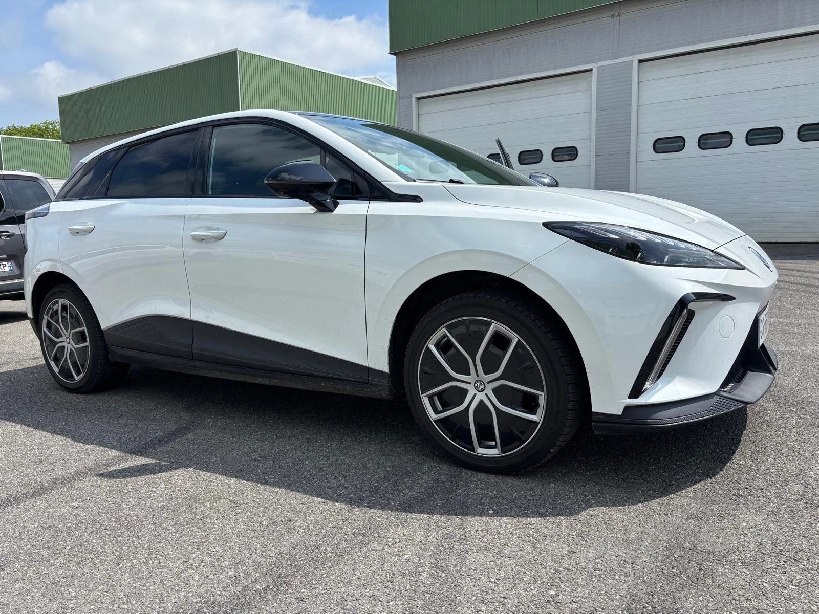 Mg MG4 LUXURY EXTENDED RANGE 77kW, снимка 2 - Автомобили и джипове - 54415774