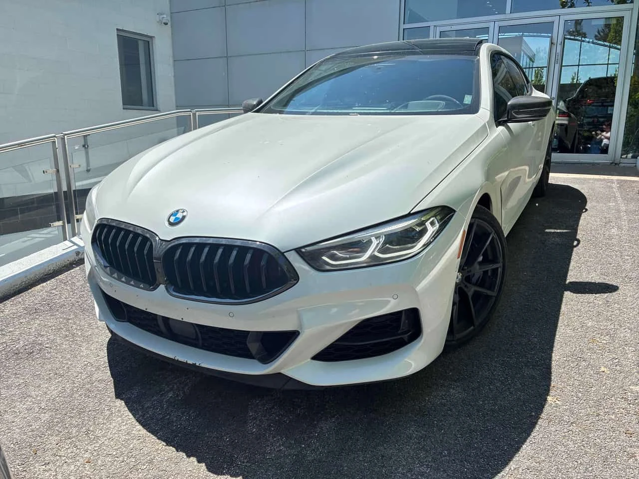 BMW 850 ОБДУХВАНЕ/ПАНОРАМА/ДИСТРОНИК/360 КАМЕРИ, снимка 2 - Автомобили и джипове - 54682798