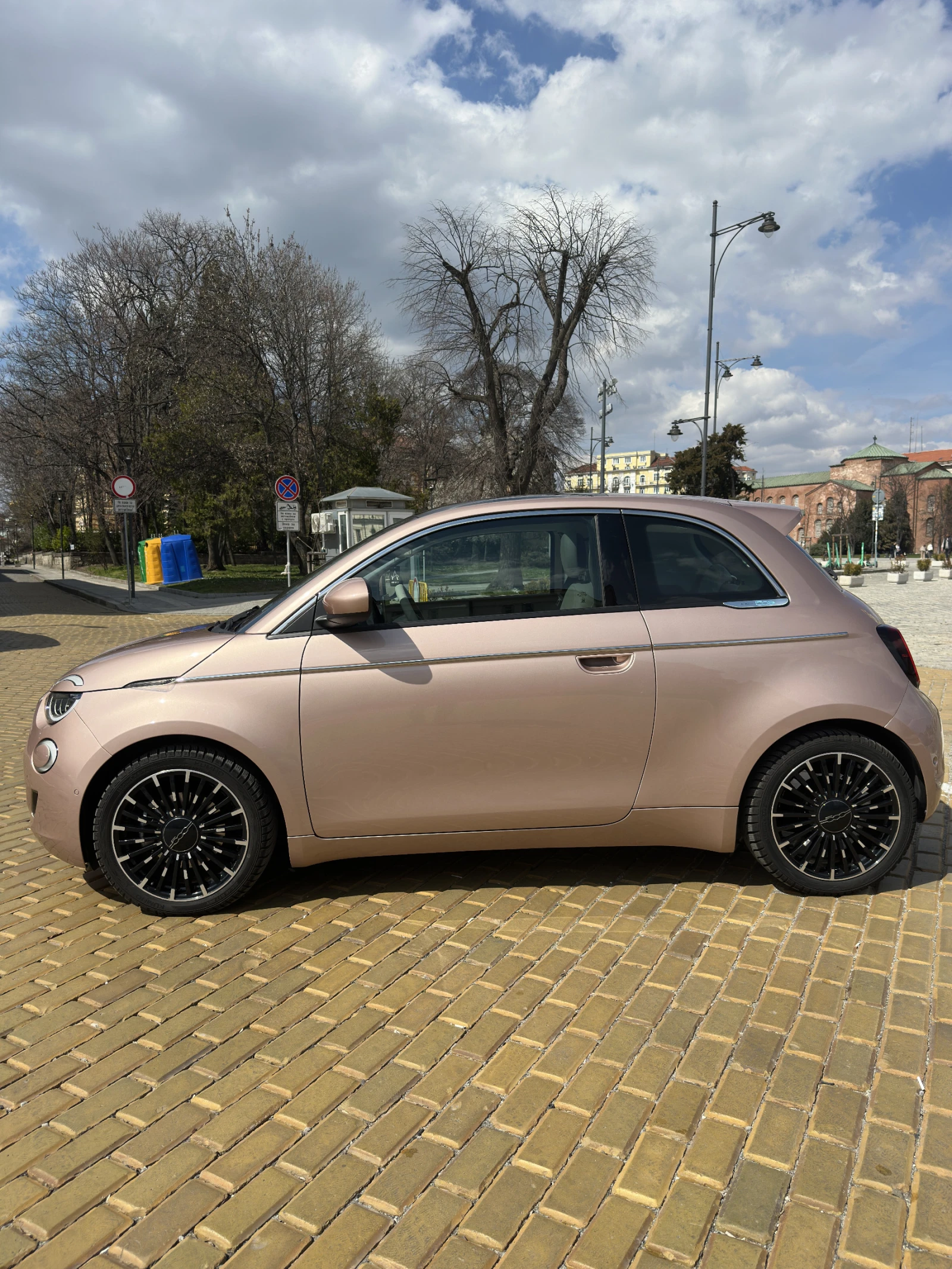 Fiat 500e La Prima 3+ 1, снимка 2 - Автомобили и джипове - 54733852