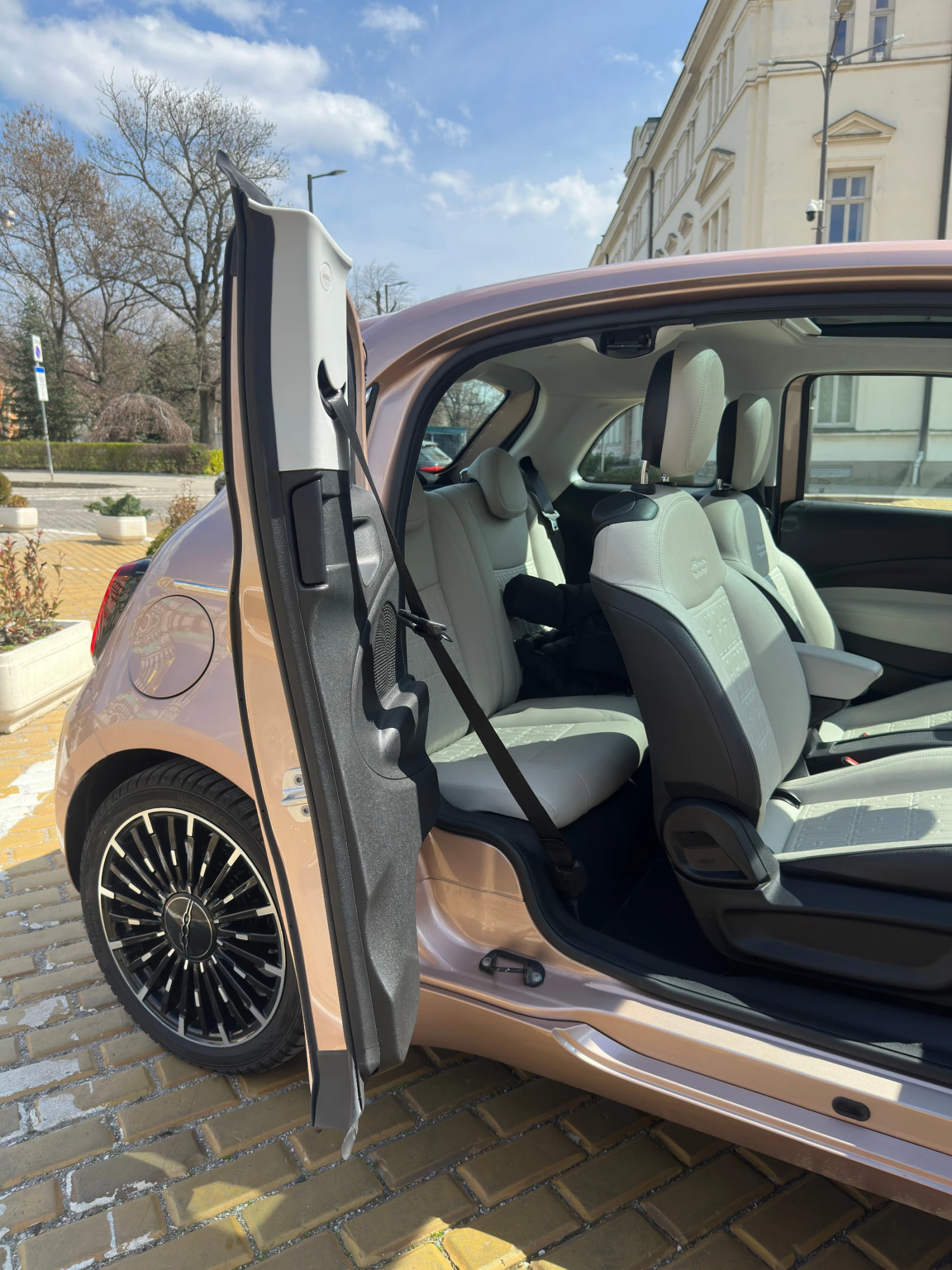 Fiat 500e La Prima 3+ 1, снимка 13 - Автомобили и джипове - 54733852