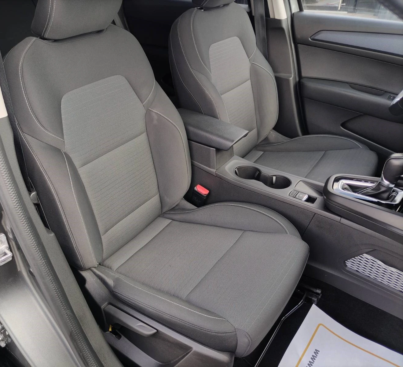 Renault Arkana 1.3Tce/140К.с./ZEN, снимка 14 - Автомобили и джипове - 54766511