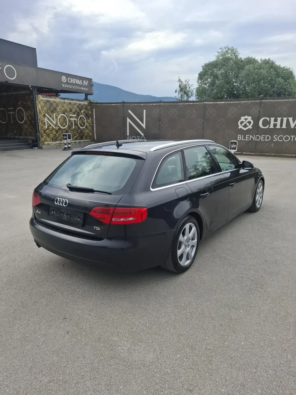 Audi A4 2.0TDI 143к.с. АВТОМАТИК , снимка 6 - Автомобили и джипове - 54875371