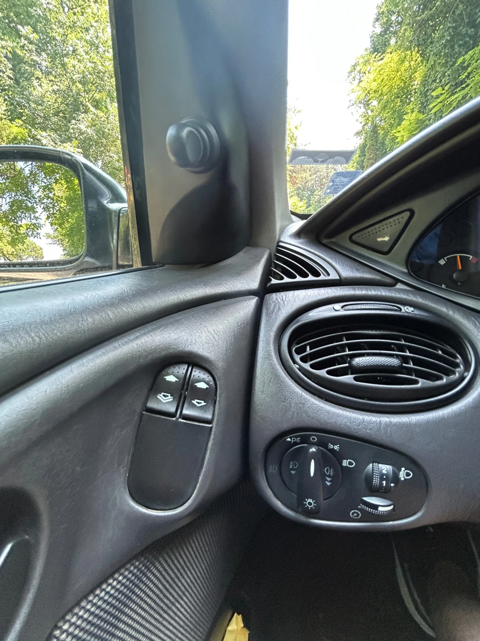 Ford Focus 1.8 disel 90 кс, снимка 6 - Автомобили и джипове - 54906180