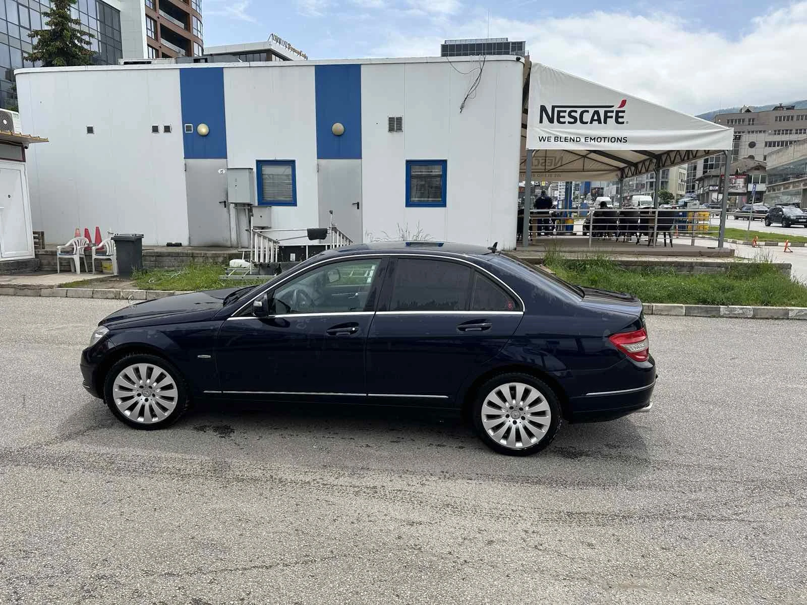 Mercedes-Benz C 350, снимка 3 - Автомобили и джипове - 55071033