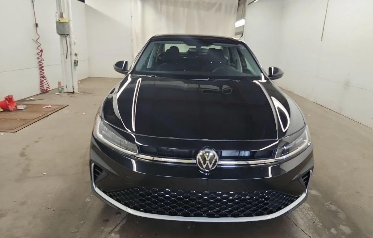 VW Jetta Facelift* ЧИСТО НОВА* Камера* м.Точки* Подгрев, снимка 2 - Автомобили и джипове - 55226268