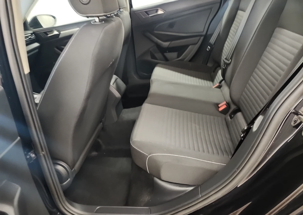 VW Jetta Facelift* ЧИСТО НОВА* Камера* м.Точки* Подгрев, снимка 15 - Автомобили и джипове - 55226268