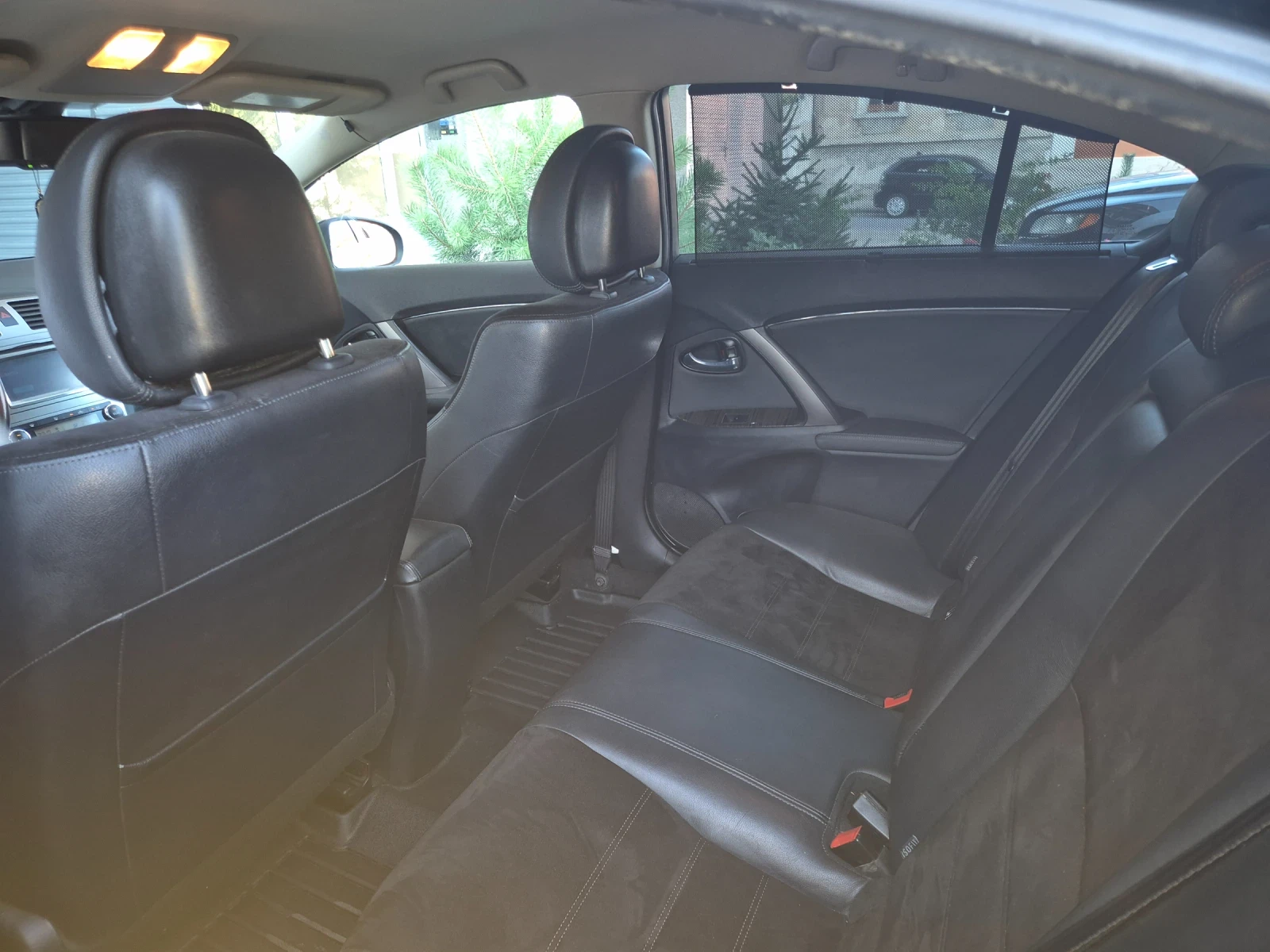 Toyota Avensis Т27, снимка 7 - Автомобили и джипове - 55773024